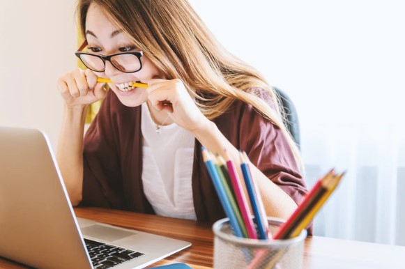 studiare grammatica - imparare una lingua